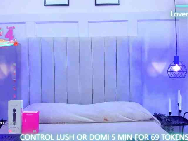 LinsyAdams webcam