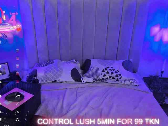 LinsyAdams webcam
