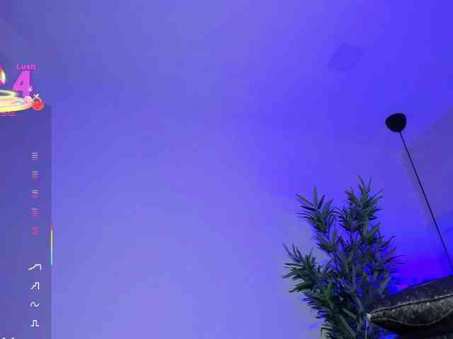 LinsyAdams webcam