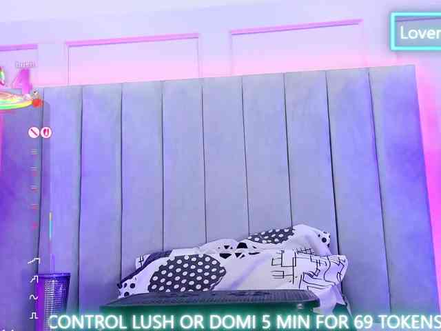 LinsyAdams webcam