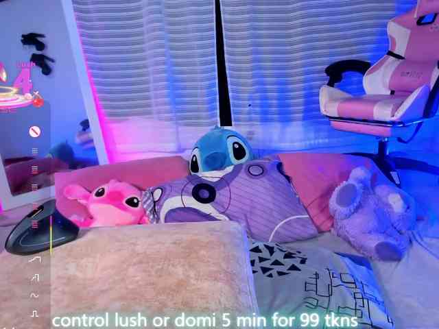 LinsyAdams webcam