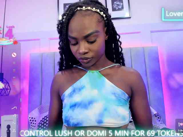 LinsyAdams webcam