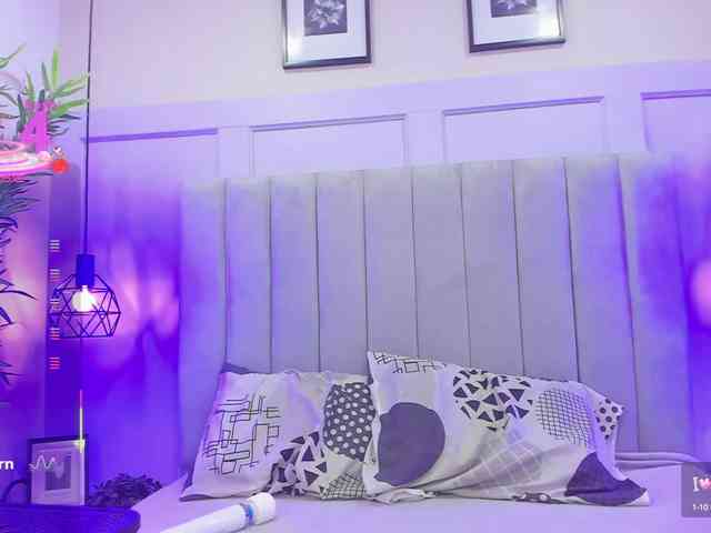 LinsyAdams webcam