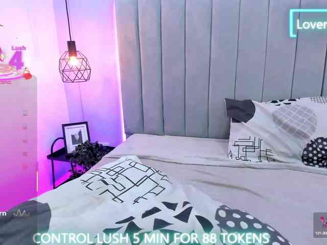 LinsyAdams webcam