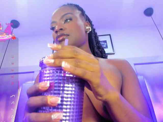 LinsyAdams webcam