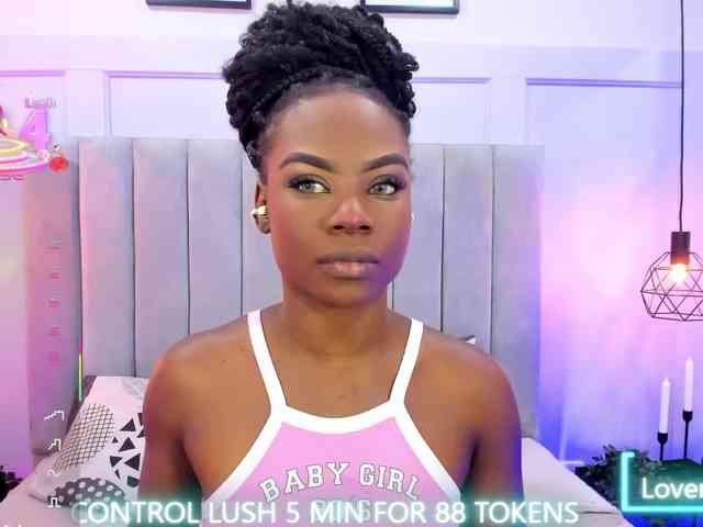 LinsyAdams webcam