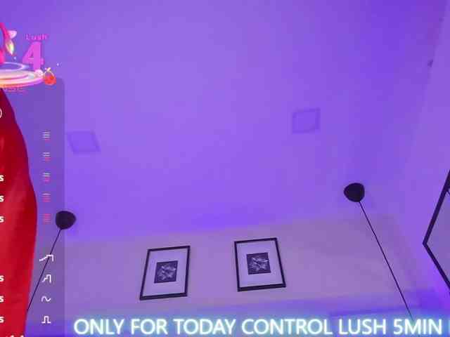 LinsyAdams webcam