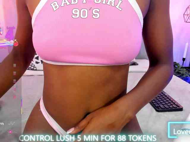 LinsyAdams webcam