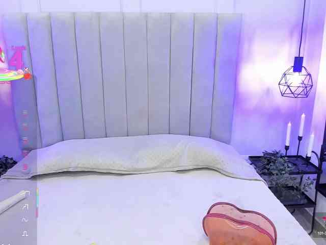 LinsyAdams webcam