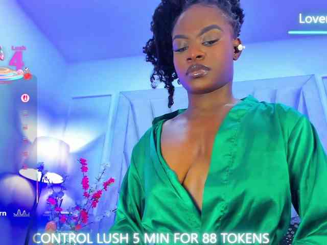 LinsyAdams webcam