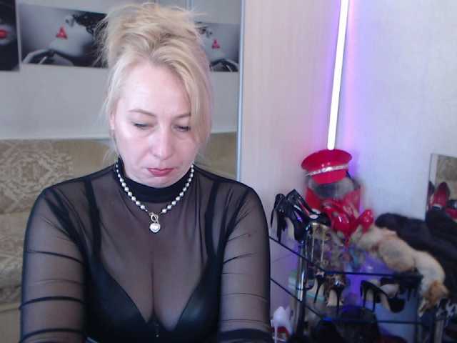 MistressMilfa's BongaCams show and profile