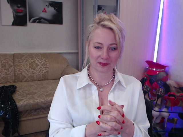MistressMilfa's BongaCams show and profile