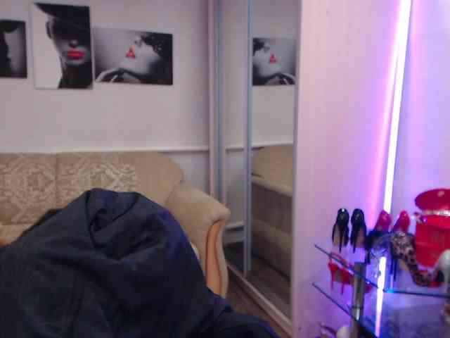 MistressMilfa webcam