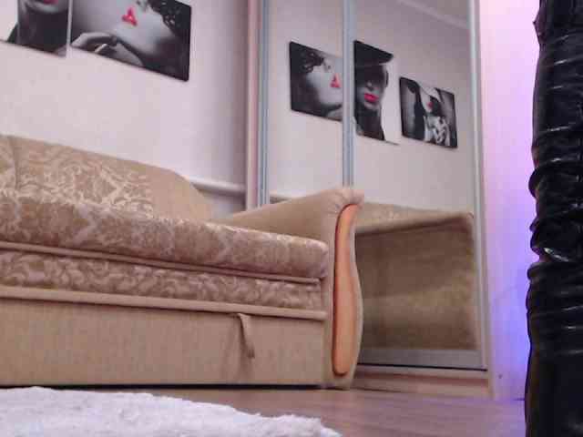 MistressMilfa webcam