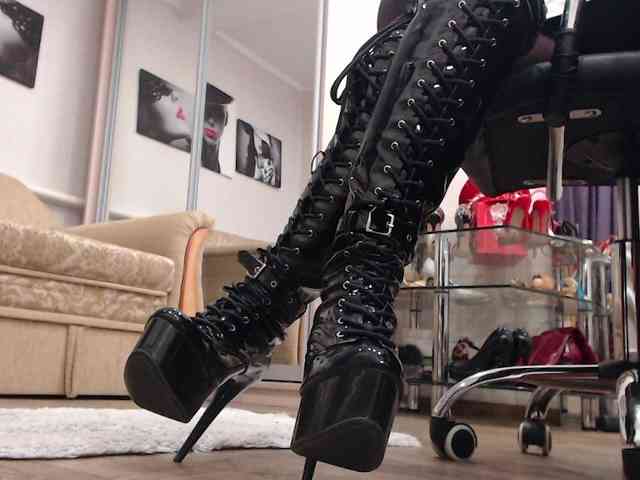 MistressMilfa webcam
