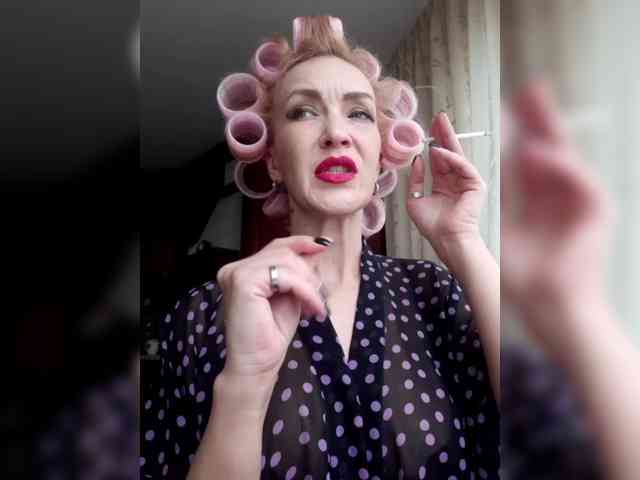 mrs_Ella webcam