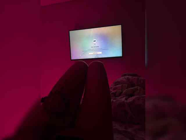 TheonlyoneBoyX webcam