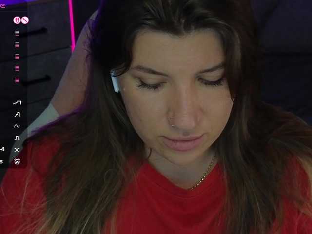 BloomBambi's BongaCams show and profile