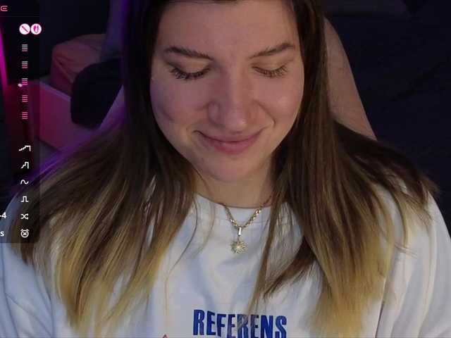 BloomBambi's BongaCams show and profile