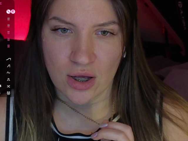 BloomBambi's BongaCams show and profile