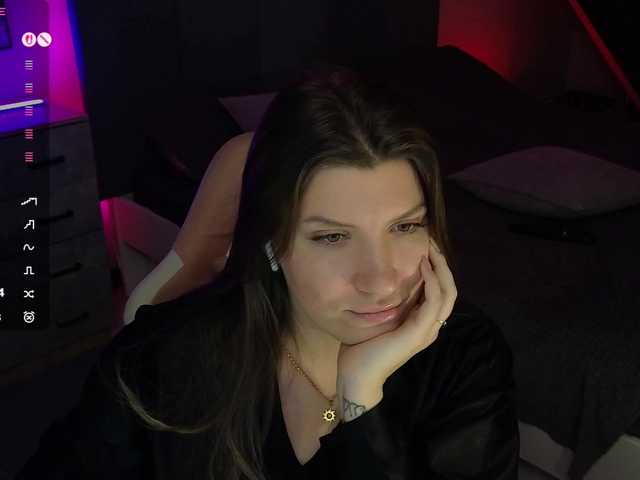 Sex chat with BloomBambi — Watch free online 18+