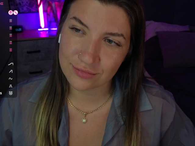 BloomBambi's BongaCams show and profile