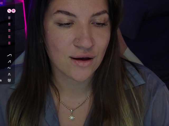 BloomBambi's BongaCams show and profile