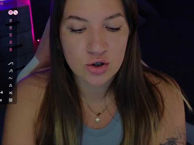 BloomBambi's BongaCams show and profile