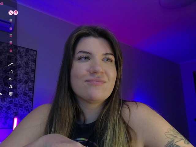 BloomBambi's BongaCams show and profile