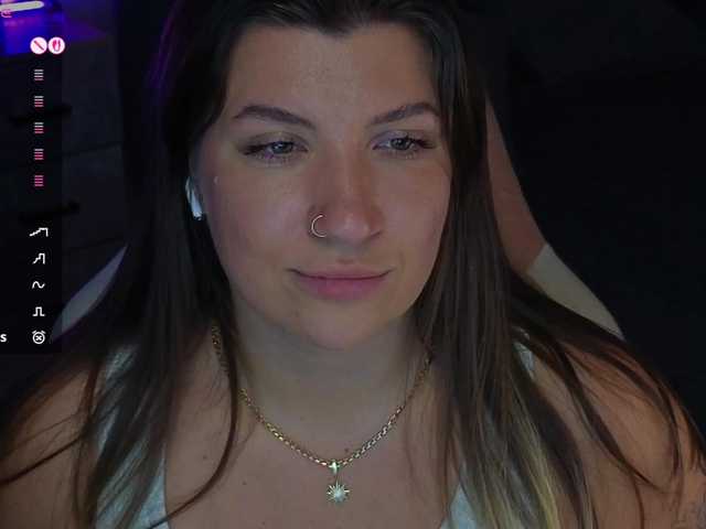 BloomBambi's BongaCams show and profile