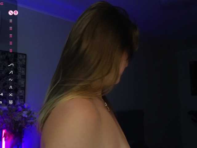 BloomBambi's BongaCams show and profile