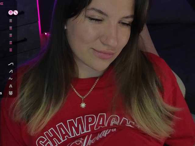 BloomBambi's BongaCams show and profile