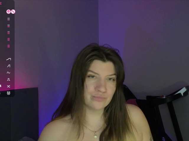 BloomBambi's BongaCams show and profile