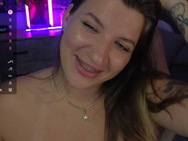 BloomBambi's BongaCams show and profile