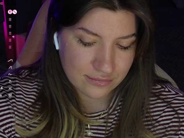 BloomBambi's BongaCams show and profile