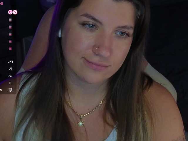 BloomBambi's BongaCams show and profile