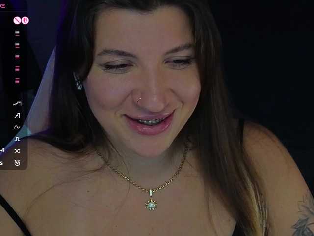 BloomBambi's BongaCams show and profile