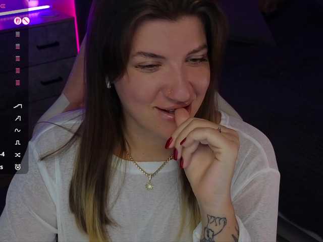 BloomBambi's BongaCams show and profile