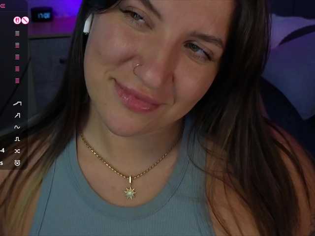 BloomBambi's BongaCams show and profile