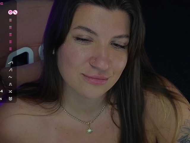 BloomBambi's BongaCams show and profile