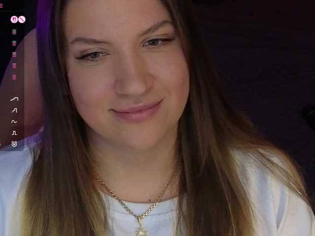 BloomBambi's BongaCams show and profile