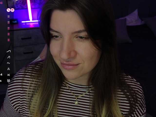 BloomBambi's BongaCams show and profile