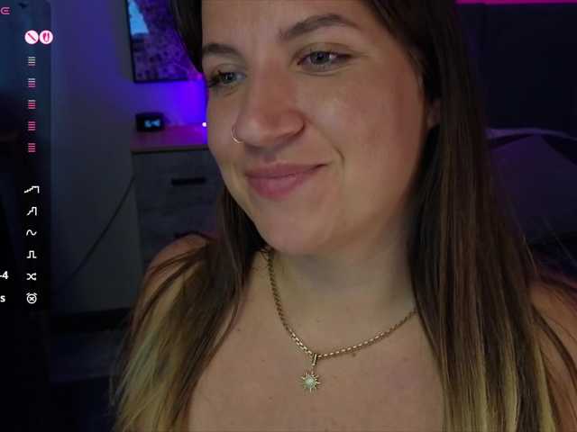 BloomBambi's BongaCams show and profile