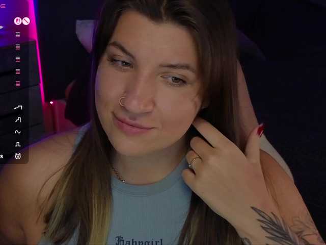 BloomBambi's BongaCams show and profile