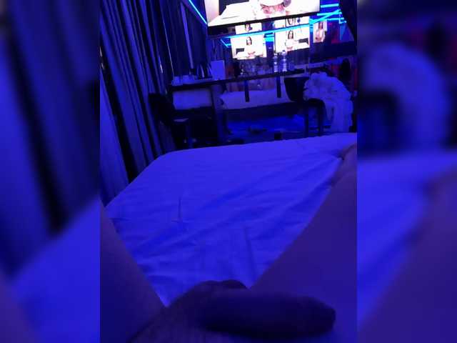 XaSeen's BongaCams profile