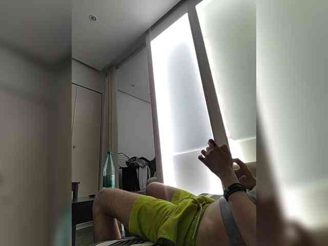 Kri13Max Live Webcam on BongaCams