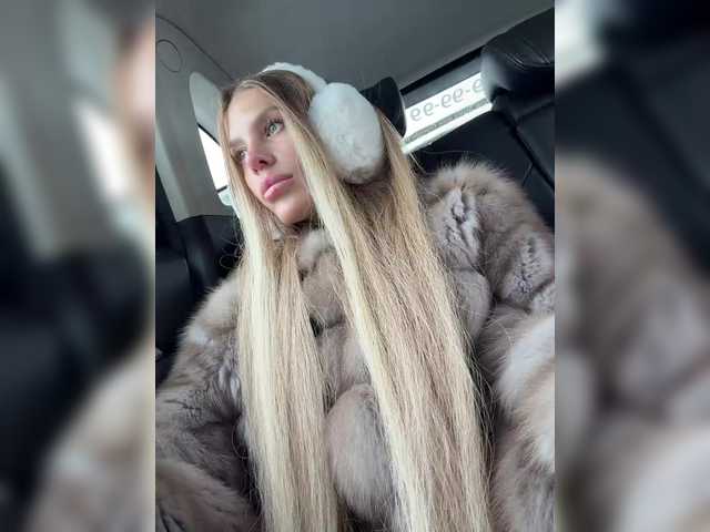 blondinochkaa's BongaCams show and profile