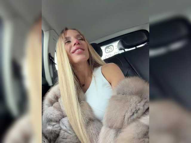 blondinochkaa's BongaCams show and profile