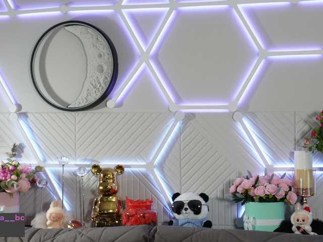 blondinochkaa's BongaCams show and profile