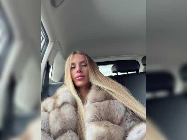 blondinochkaa's BongaCams show and profile